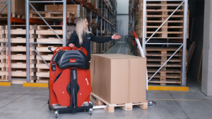 Cerclage de palettes : enjeux, risques et solutions ergonomiques