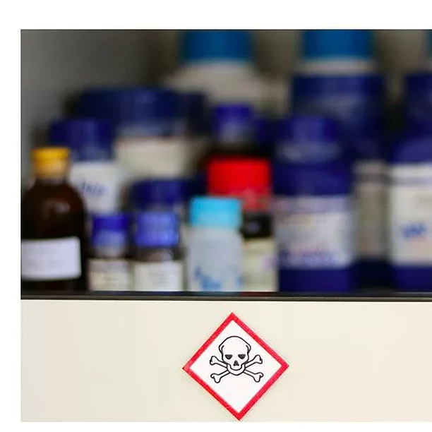 Formation : INCOMPATIBILITÉS CHIMIQUES AU STOCKAGE