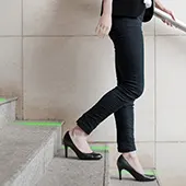Dispositif lumineux pour rampe d'escalier RAMPEDA